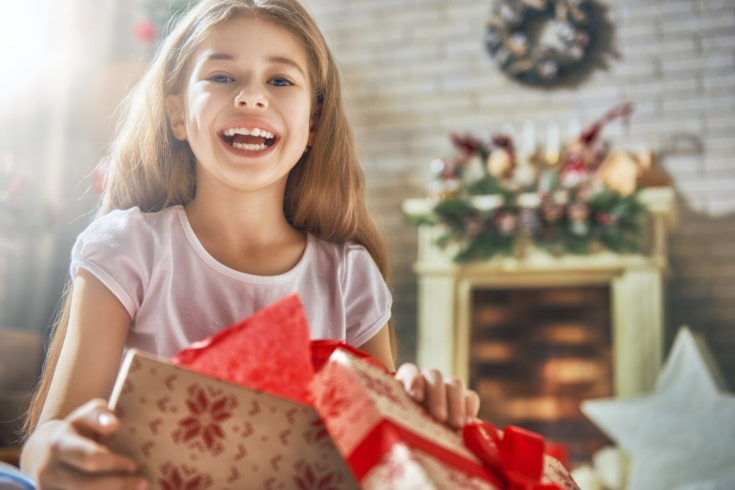 5 Gift Rule for Christmas: Why You Need To Try It - Smart Family Money